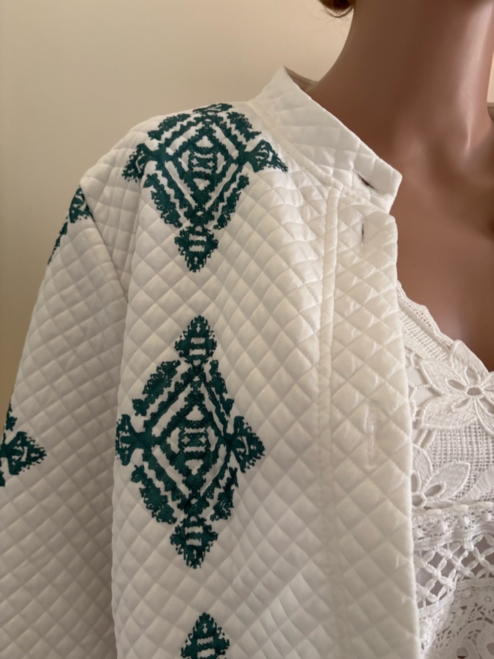 Quilted White Button-Front Jacket with Teal Diamond Motif - Picture 10 of 13